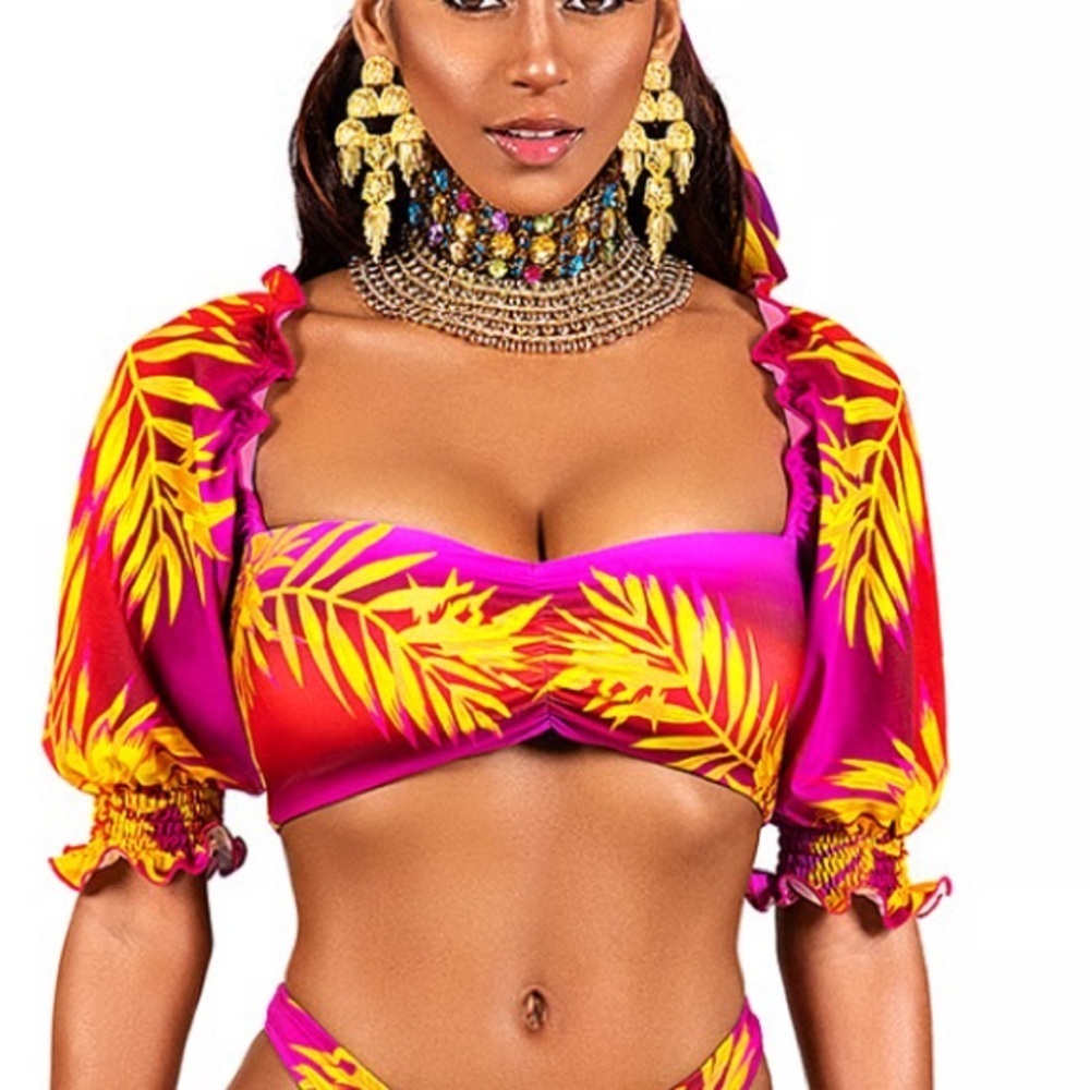 New! BFyne Zena floral bikini swim top 10605